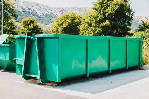 contenedor de escombros verde